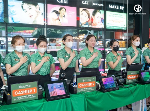 quy định măc đồng phục hasaki đối với nhân viên