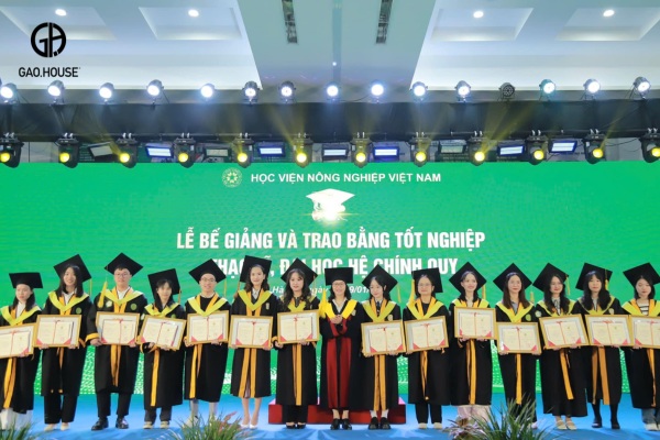 Áo đồng phục tốt nghiệp Học viện Nông nghiệp