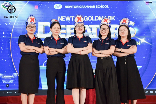 Áo polo đồng phục trường học quốc tế màu xanh than