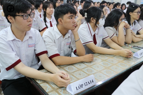 Áo sơ mi đồng phục Trường THPT Nguyễn Trung Trực Gò Vấp