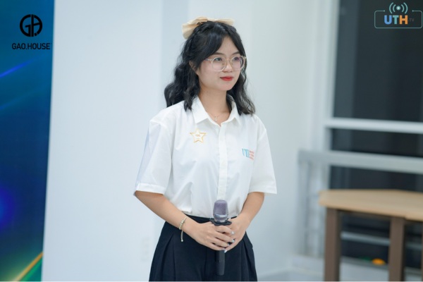 Áo sơ mi đồng phục UTH mới