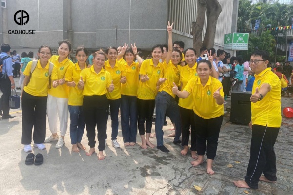 Áo thun đồng phục nhóm màu vàng