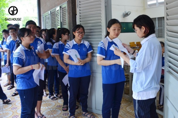 Áo thun polo đồng phục USSH thể dục