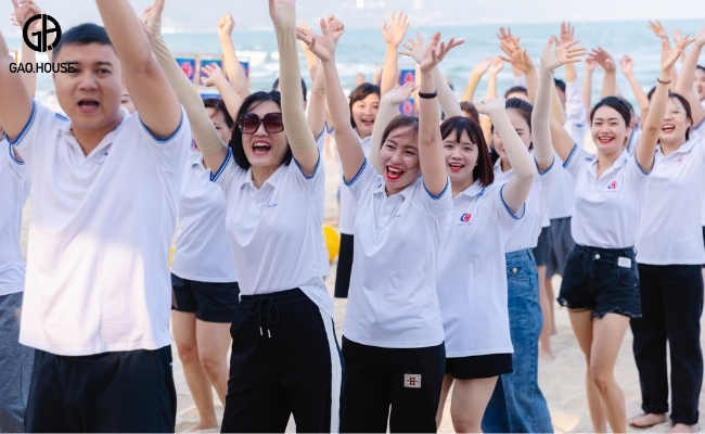 Đồng phục công ty đi biển được yêu thích năm 2026