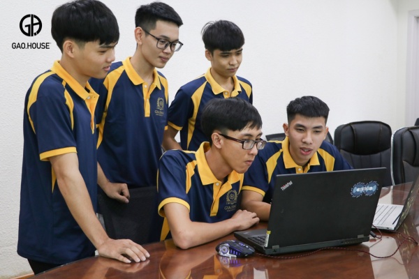Đồng phục trường Gia Định GDU khi nhập học đẹp nhất 2025