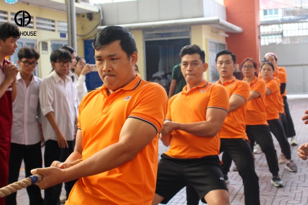 Gạo House may đồng phục lớp theo yêu cầu