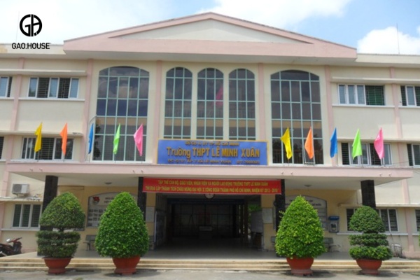 Lịch sử hình thành và phát triển của trường THPT Lê Minh Xuân