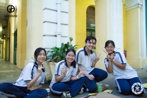 Mẫu đồng phục thể dục trần đại nghĩa