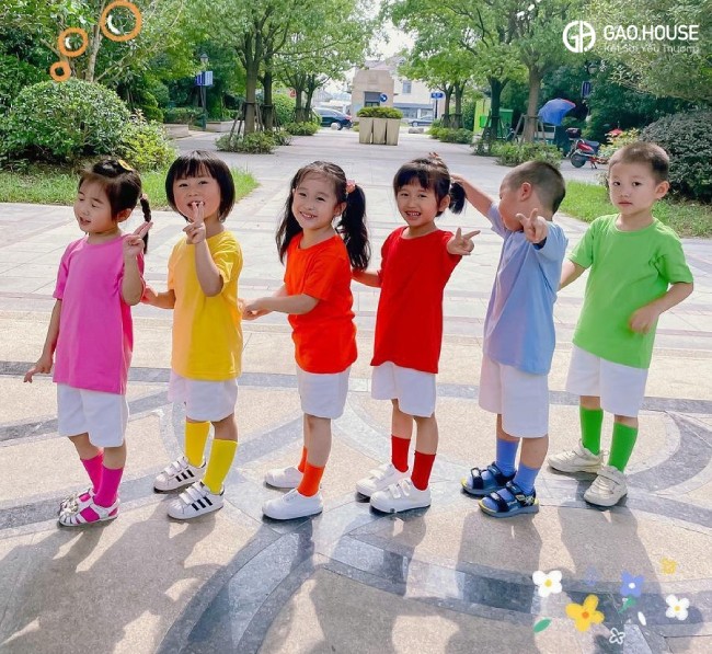 May áo thun đồng phục nhóm sắc màu tặng mũ tất