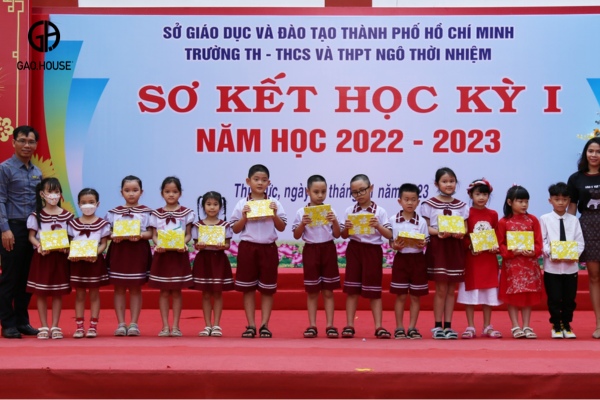 Thiết kế áo sơ mi đồng phục dành cho học sinh tiểu học