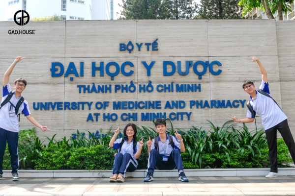 Tổng hợp các mẫu đồng phục trường đại học y dược tp hcm