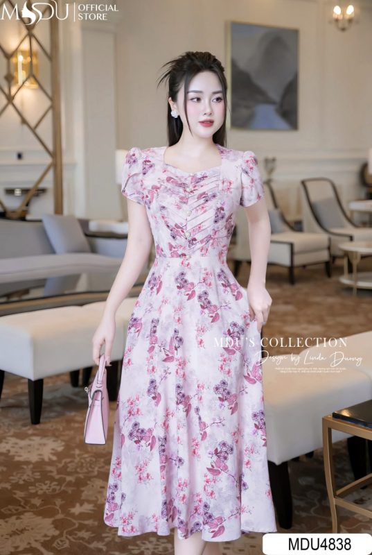 Váy đồng phục đi chơi