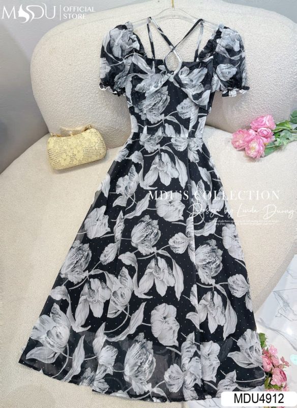 Váy đồng phục đi chơi