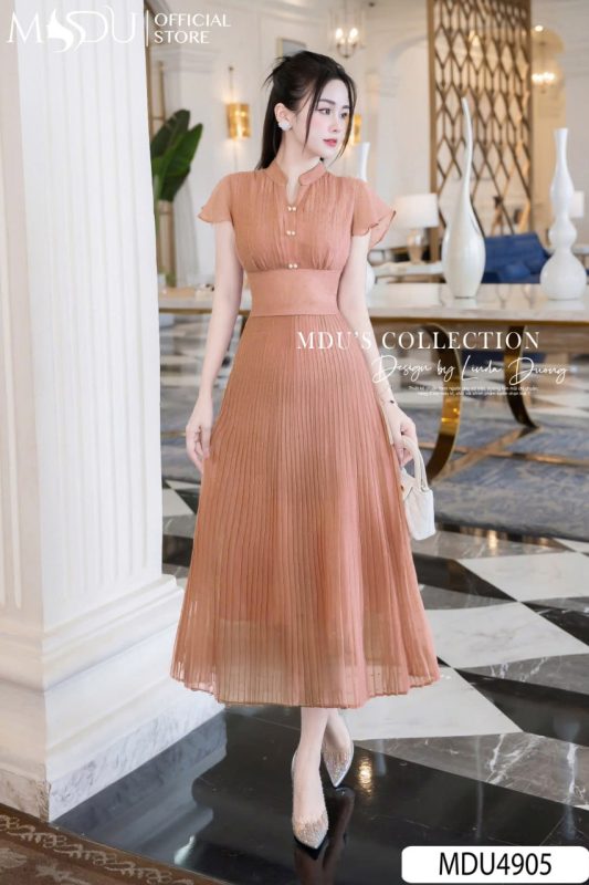 Váy đồng phục đi chơi