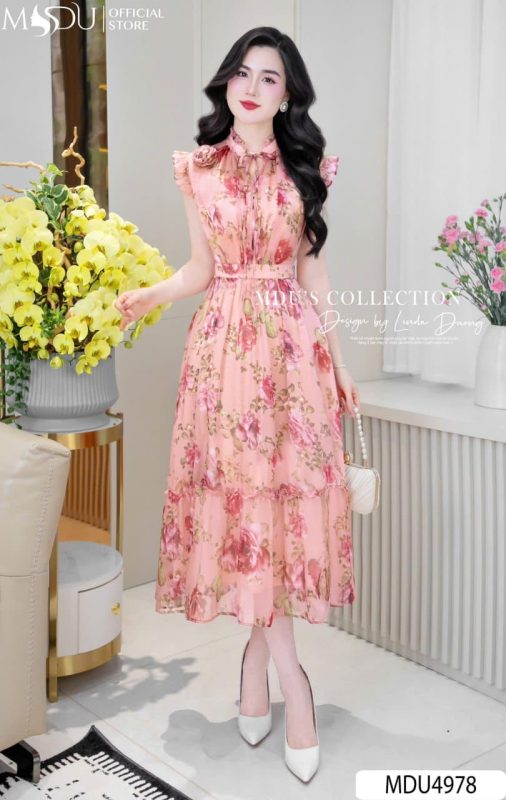 Váy đồng phục đi chơi