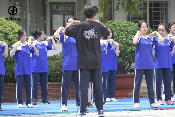 Xây dựng hình ảnh trường học chuyên nghiệp, chuẩn mực