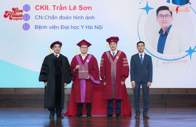 Áo đồng phục Đại học Y Hà Nội tốt nghiệp