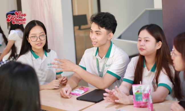 Áo đồng phục trường đại học Ngọc thương trắng xanh