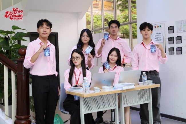 Áo khoác đồng phục Đại học Ngoại thương