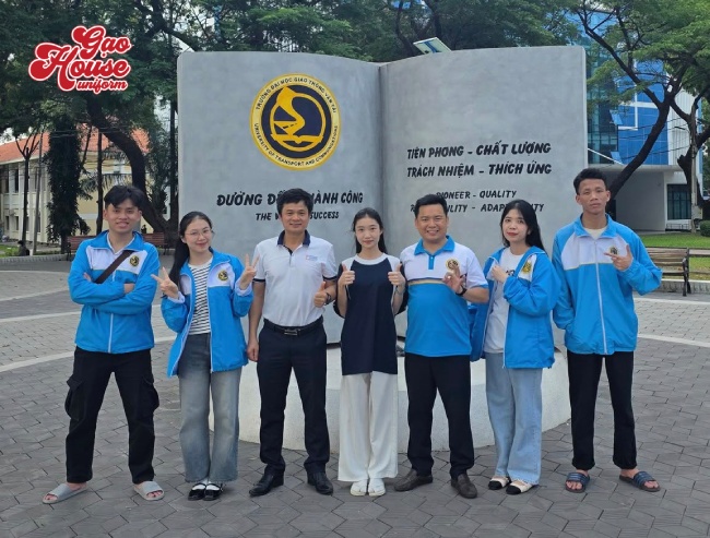 Áo khoác đồng phục UTC