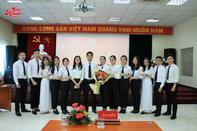 Áo sơ mi đồng phục học viện tòa án
