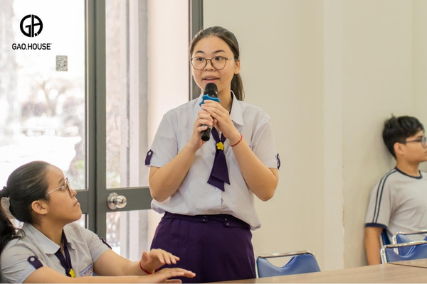 Áo sơ mi nữ đồng phục trường Nguyễn Thị Minh Khai