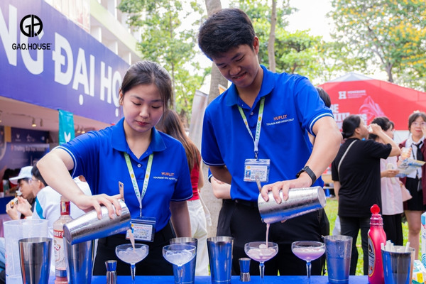 Đồng phục đại học Huflit màu xanh navy