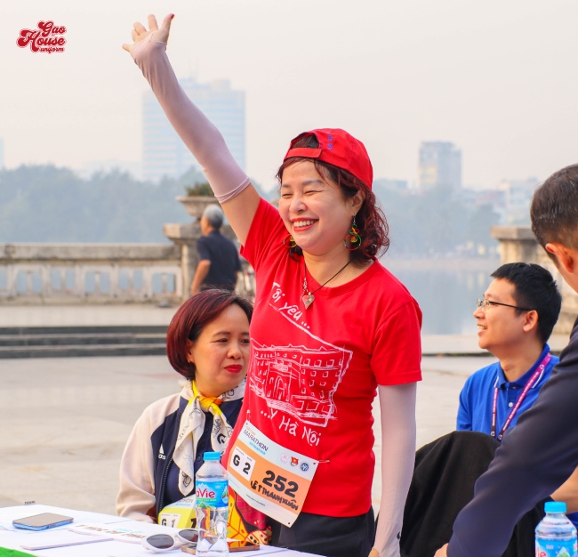 Đồng phục Đại học Y Dược Hà Nội cổ tròn