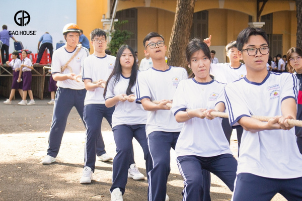 Đồng phục thể dục Nguyễn Thị Minh Khai