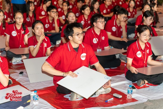 Đồng phục trường đại học Ngoại thương