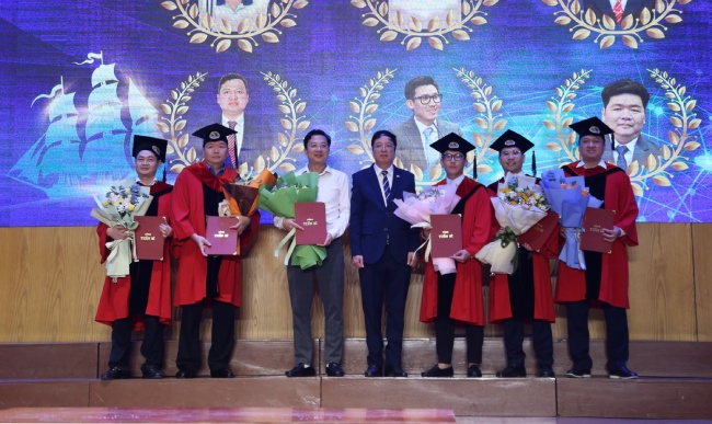 Đồng phục trường UTC