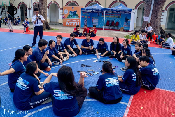 Đồng phục Gạo House may áo lớp học sinh giá rẻ