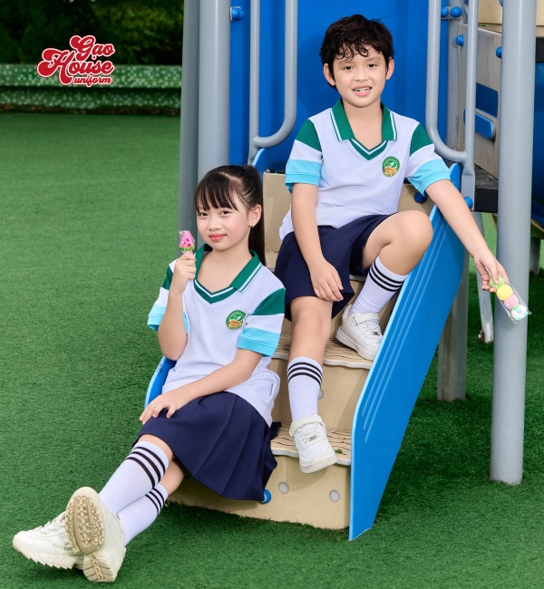 đồng phục học sinh Cà Mau cổ trụ V