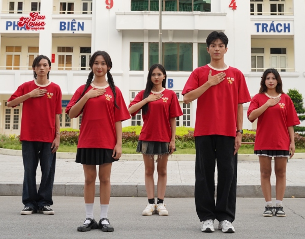 Đồng phục lớp tại Nha Trang cổ tròn