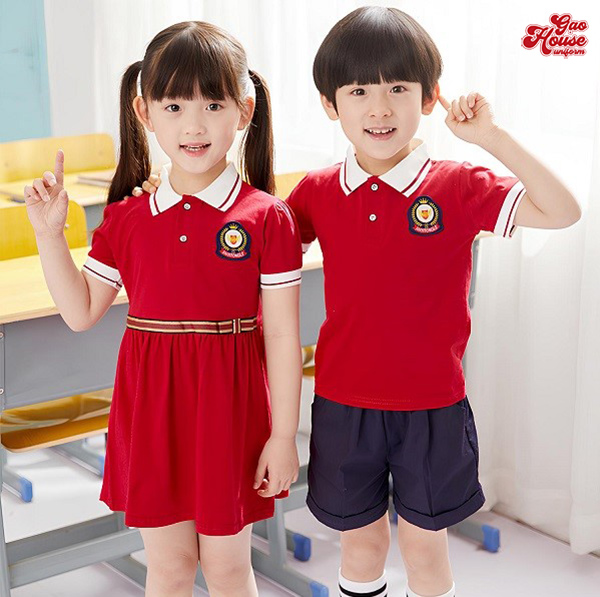 áo lớp màu đỏ