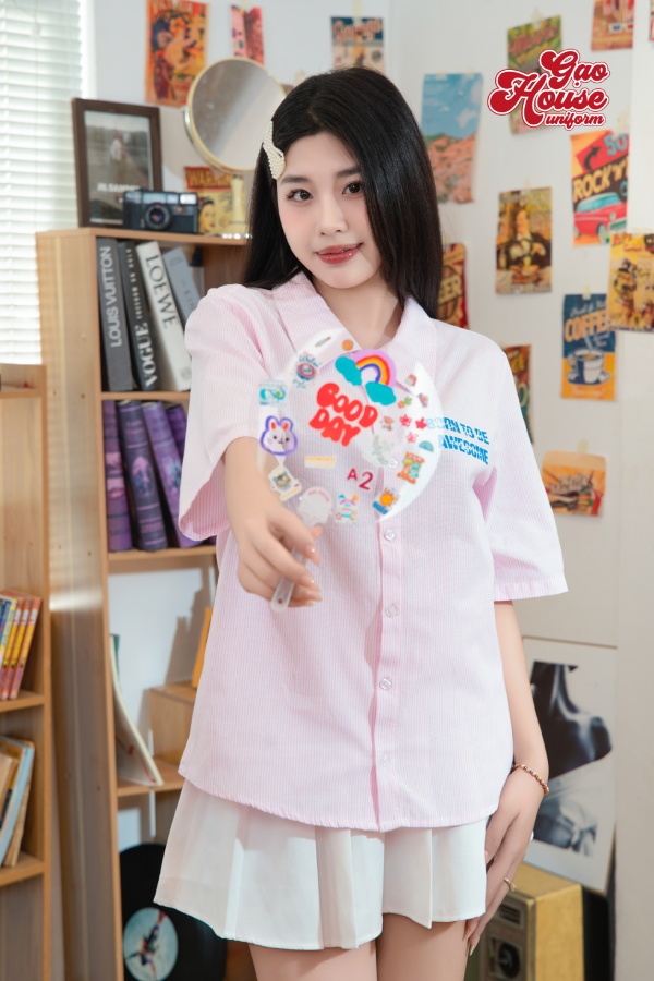 áo lớp sơ mi màu hồng