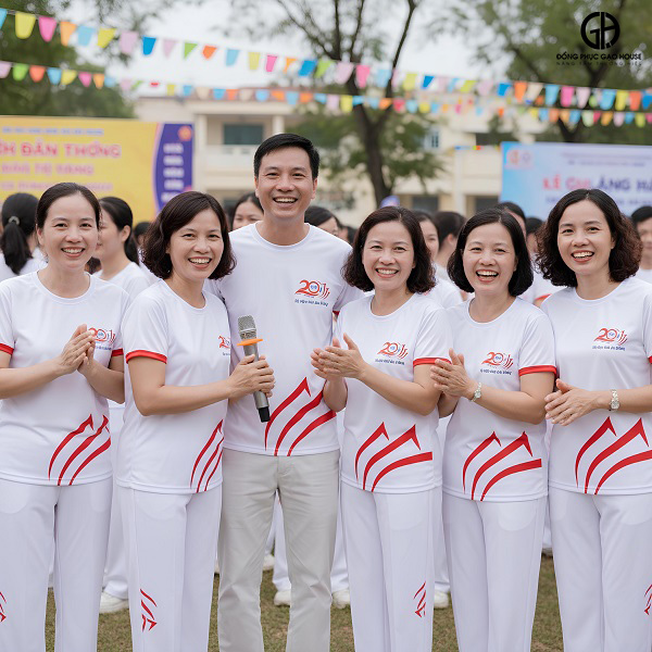 in áo đồng phục họp lớp 10 năm