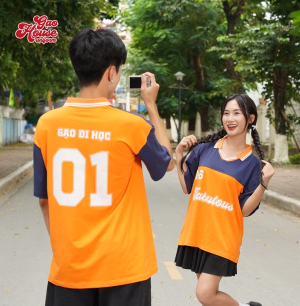 may áo đồng phục lớp màu xanh đen cam