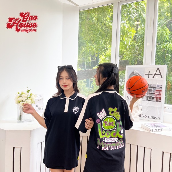 áo lớp màu đen trắng