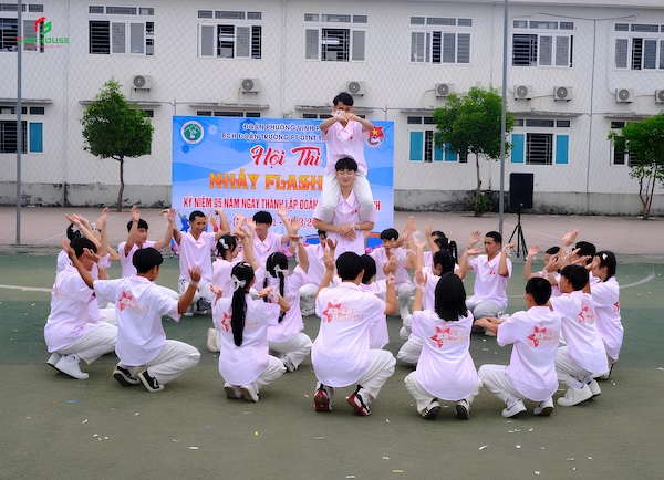 Áo lớp sơ mi đi cắm trại