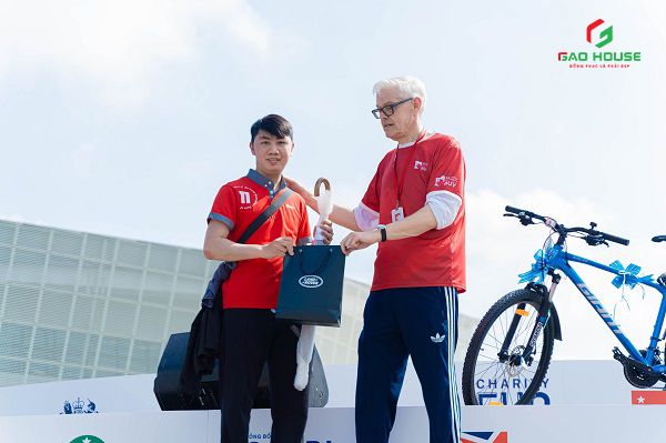 Áo polo đồng phục KFC