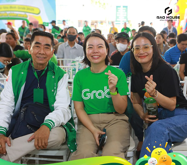 áo thun grab tay ngắn