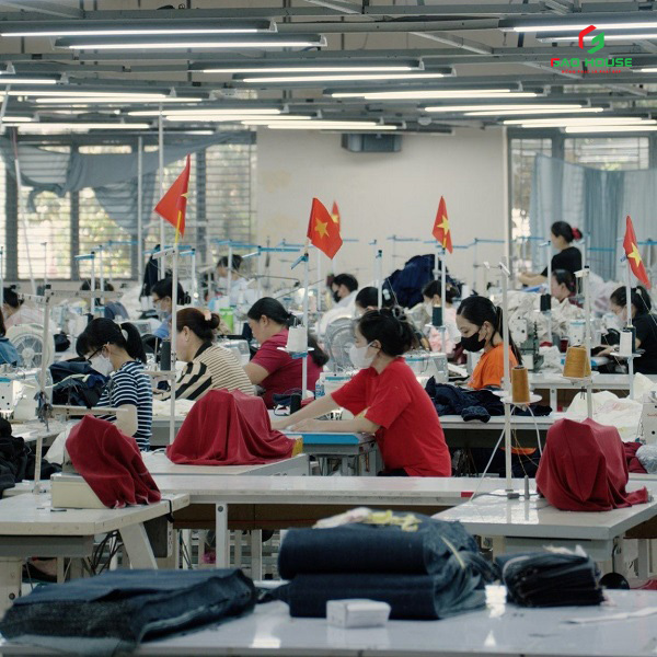 đặt đồng phục màu xám 