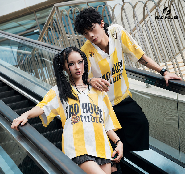 đồng phục áo phông lớp màu vàng