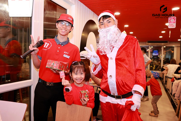 đồng phục kfc sự kiện
