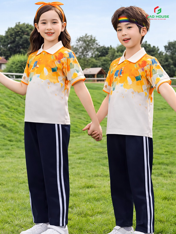 mẫu áo đồng phục mầm non màu trắng cam