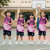 quần áo mầm non màu tím hồng