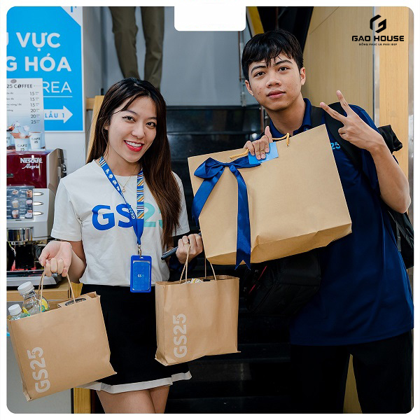 thiết kế áo đồng phục gs25