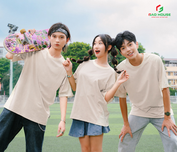 Áo lớp cổ tròn màu be