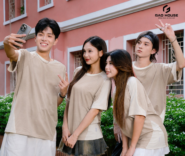 đồng phục áo phông lớp cổ tròn màu be